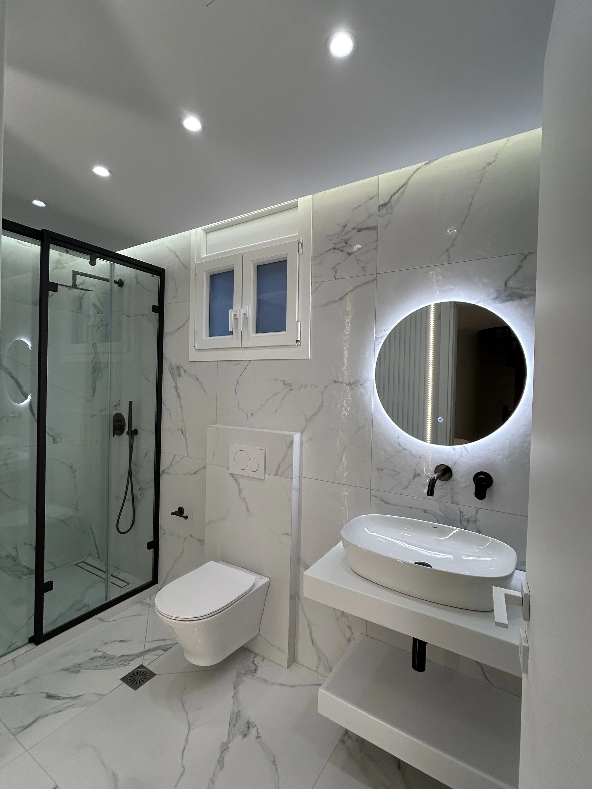 Bathroom with elegant fittings and finishes